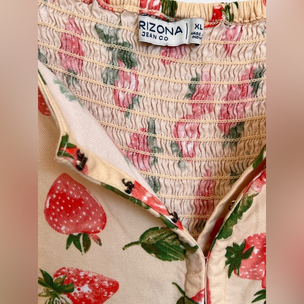 Arizona Jean Company Cream and Red Strawberry Patterned Puff Sleeve Blouse - Picture 3 of 7